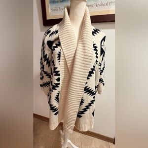 renee c. USA | ladies Aztec print cardigan sweater. Size: L